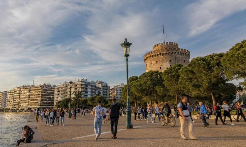Θεσσαλονίκη: Άγνωστοι ξερίζωσαν τα δέντρα που φύτεψαν Ουκρανοί πρόσφυγες στη Θέρμη